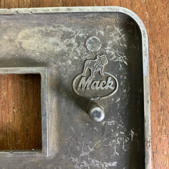 Mack 4MR333P3 "C" letter emblem Name Plate VINTAGE Silver Chrome Replacement - Picture 10 of 10